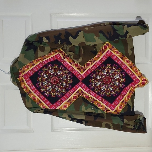 Camo Print Jacket Size Small - Picture 1 of 12